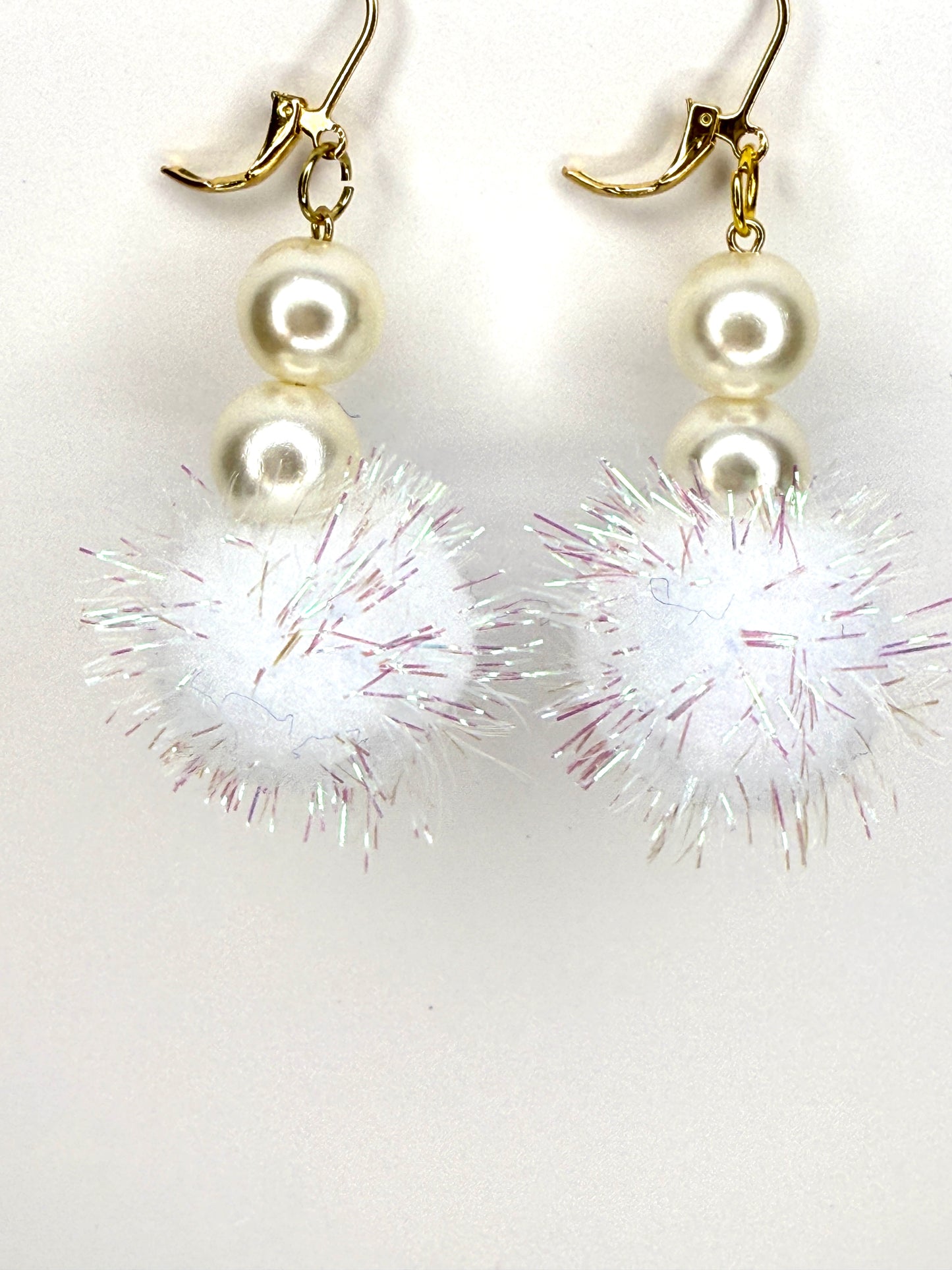 Mini Cloud Performance Puff Earrings in Pearl and White Pom Pom