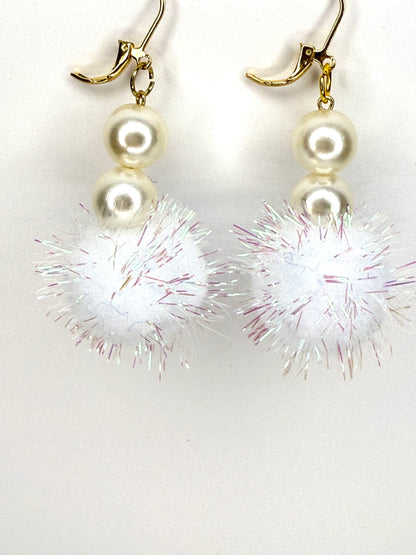 Mini Cloud Performance Puff Earrings in Pearl and White Pom Pom