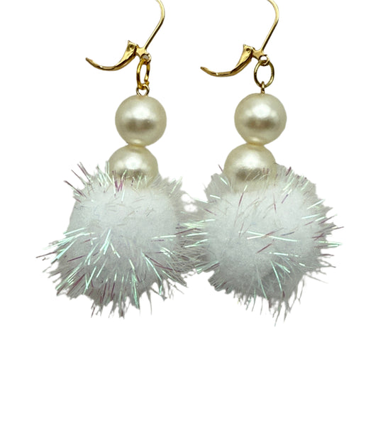 Mini Cloud Performance Puff Earrings in Pearl and White Pom Pom